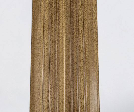 träimiterad tröskelplåt i aluminium